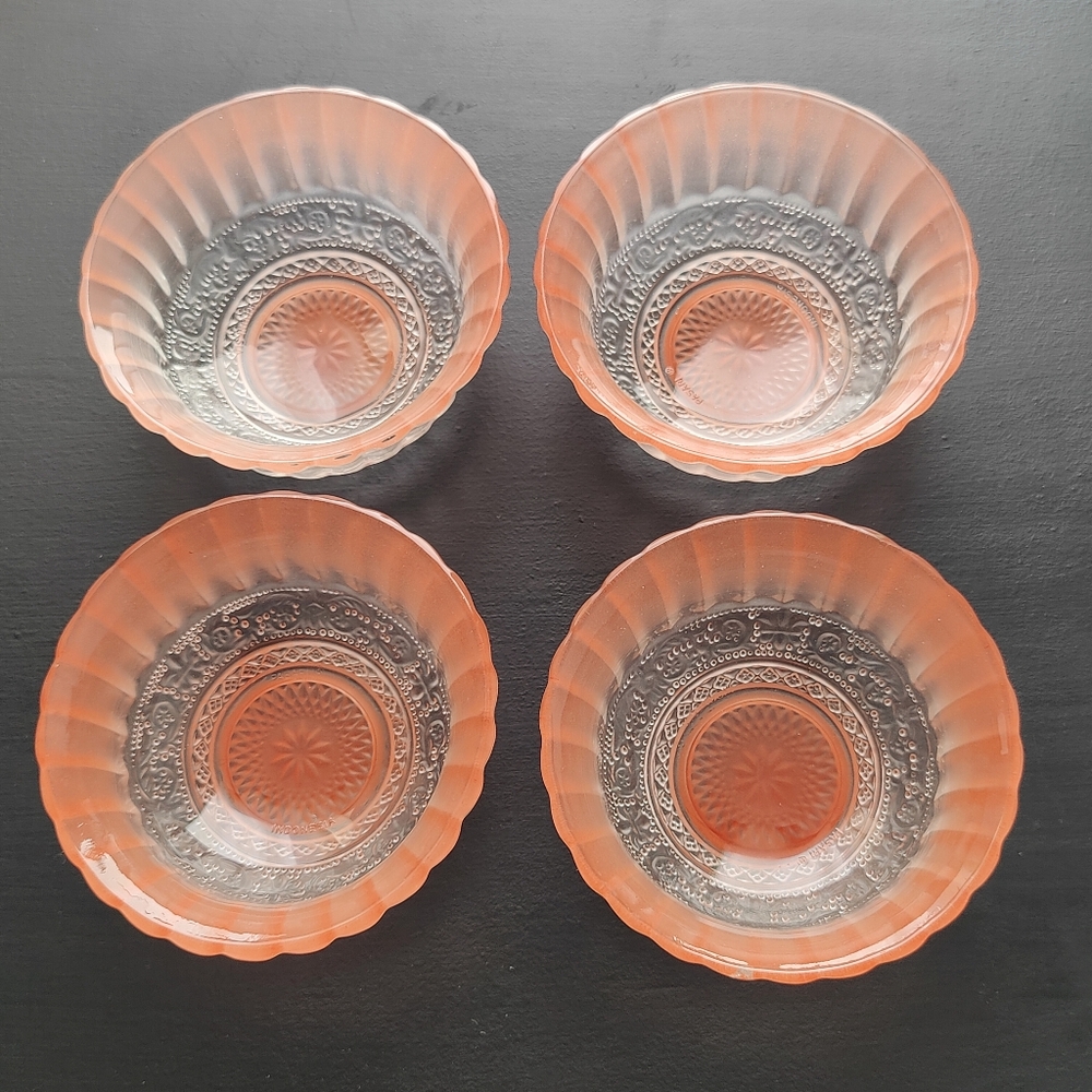 KIG Indonesia | Trellis Pattern | Pressed Glass Dessert Bowls - Set of 4 🩷 🍑